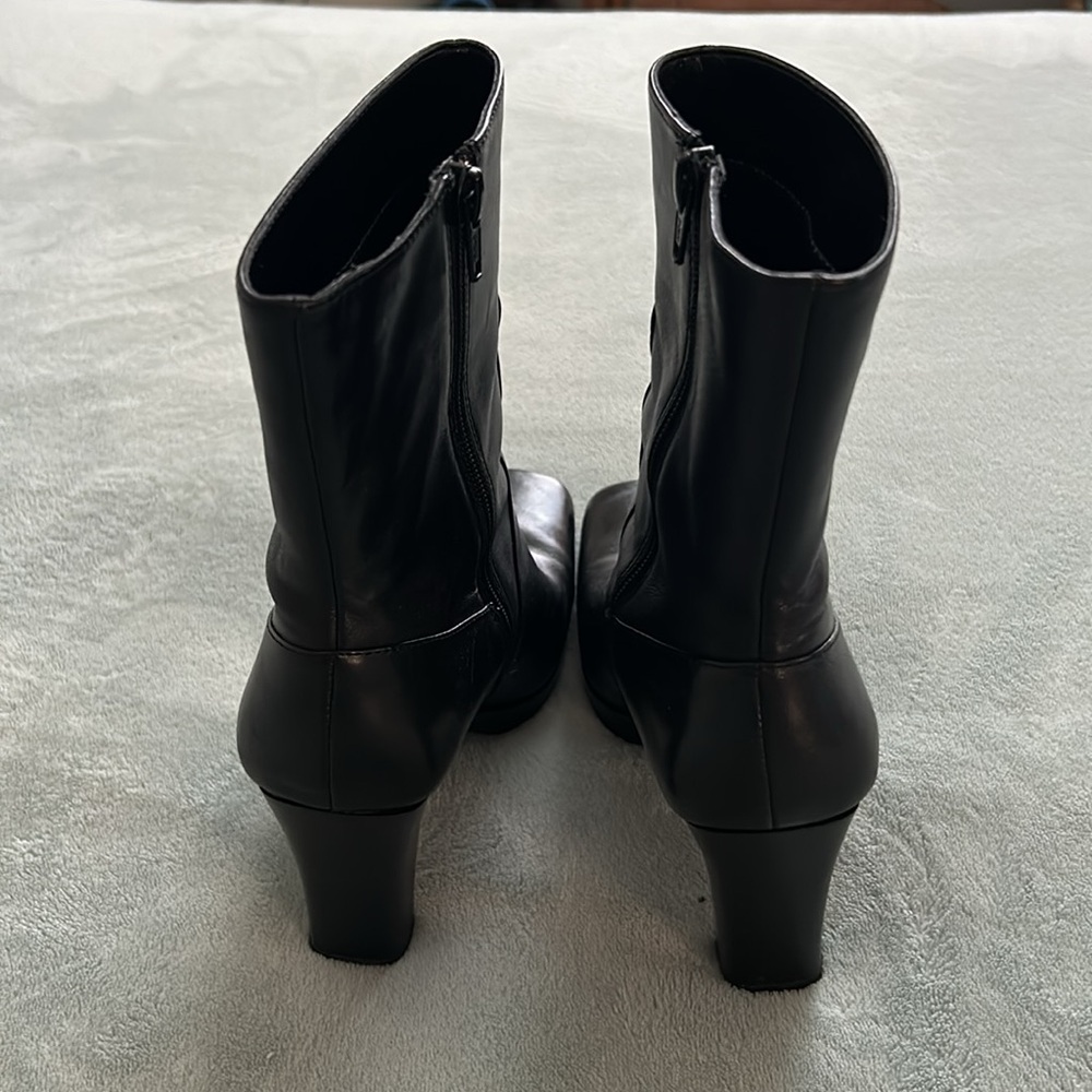 EUC Black Boots - Picture 2 of 3
